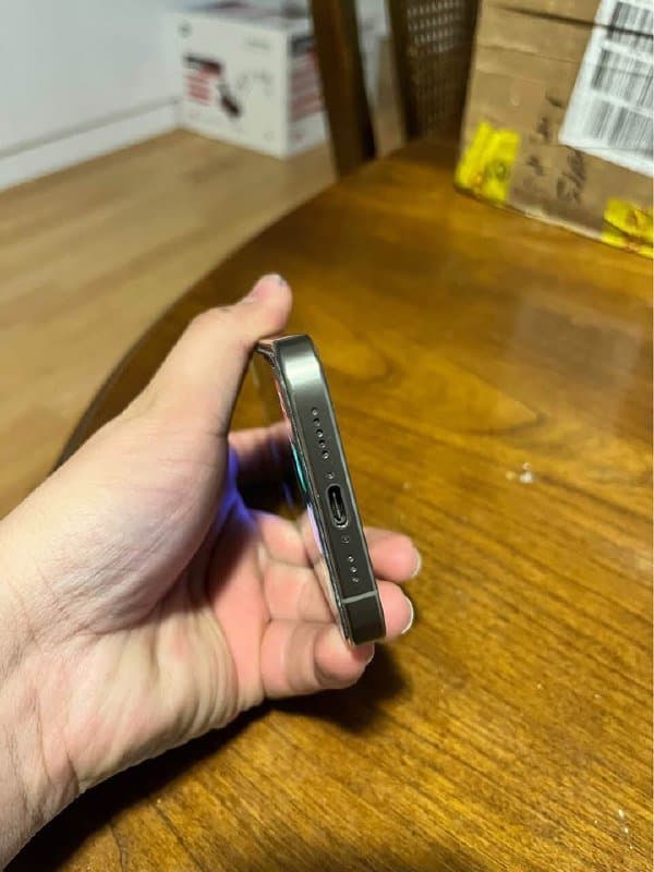 Iphone 15 Pro 128 Гб 3