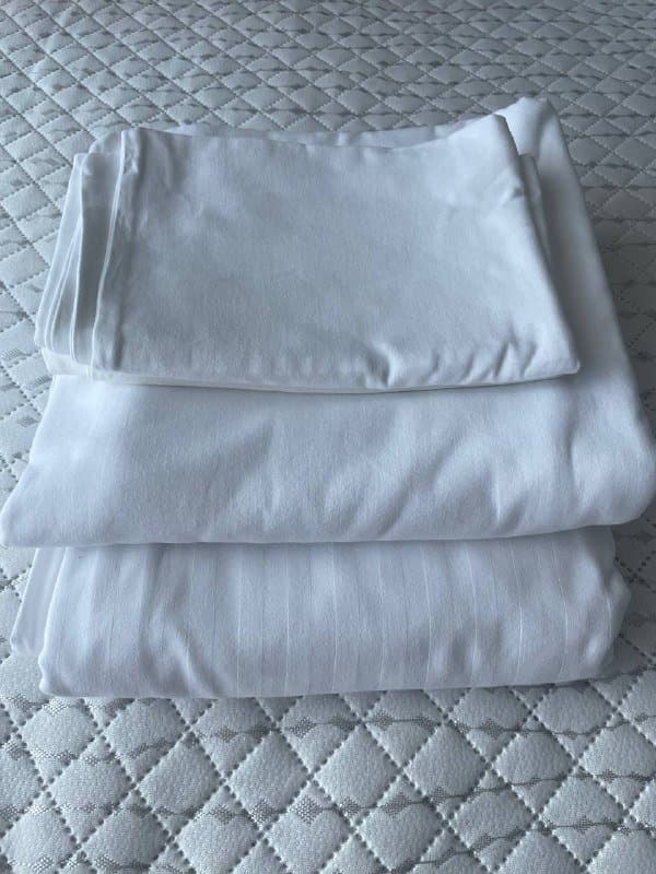 Комплект двуспального постельного белья, комплект из полиэстера