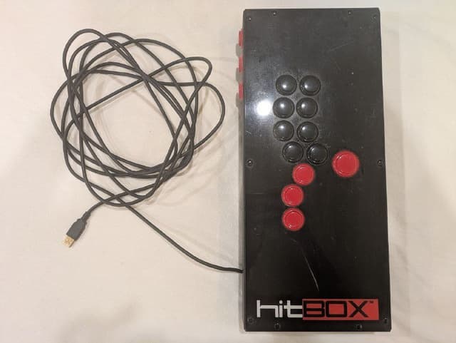 Оперативная память Kingston DDR4, кулеры Thermaltake и Deep Cool, HitBox