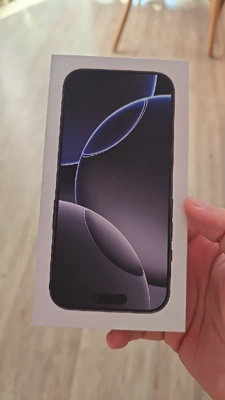 iPhone 16 Pro 256Gb Black Titanium