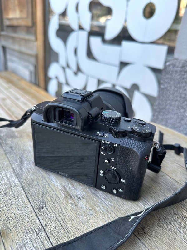 Sony Alpha A7 II камера с объективом и аксессуарами 3