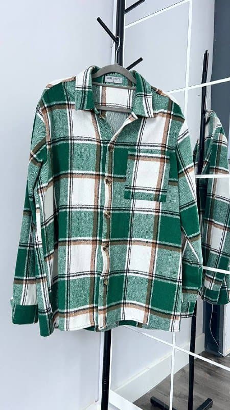 Рубашка мужская зеленая в клетку размер M