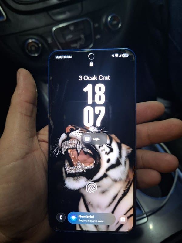 Samsung s25 12/128 2