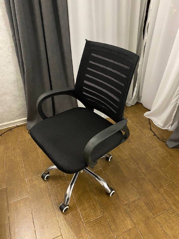 офисное кресло 1