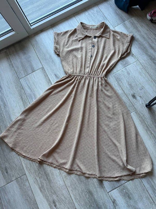 Два платья женские