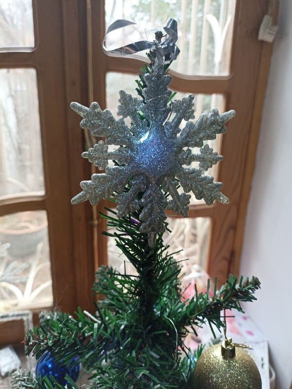 Ёлка 1.3м с игрушками и гирляндой 4