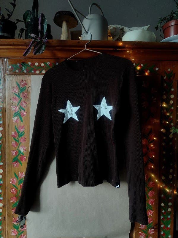 лонгслив с пирсингом 3