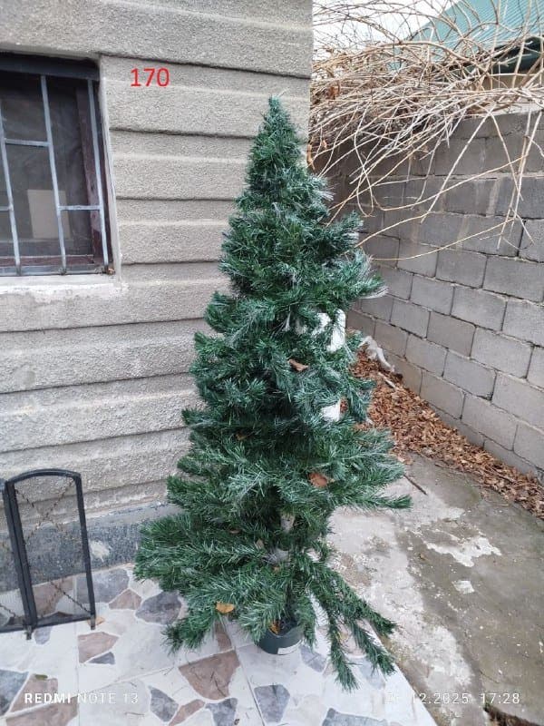 Искусственная новогодняя елка с шишками 155 см, ёлка Gardex 160 см, искусственная елка 170 см, гигантская новогодняя елка 330 см 9