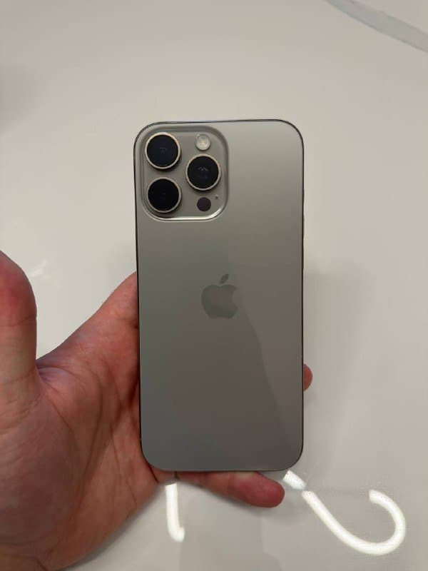 iPhone 16 Pro Max 256 ГБ 2