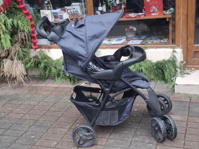 Детская коляска