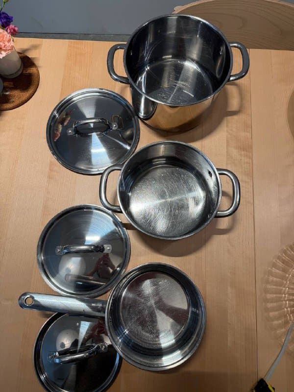 набор посуды, кастрюли, тарелки, чашки 6