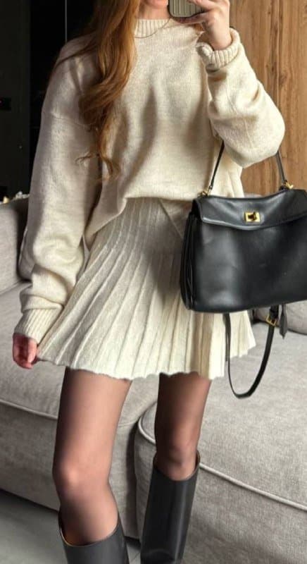 Женский тёплый костюм из шерсти 5