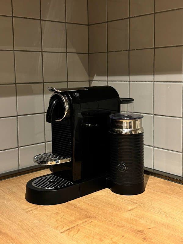 Кофемашина Nespresso с капучинатором