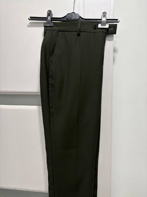 Мужские классические брюки, ботинки Челси, свитер Massimo Dutti 1