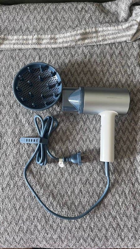 Фен с диффузором, фигурные свечи, средство до мытья волос, рулетка 1