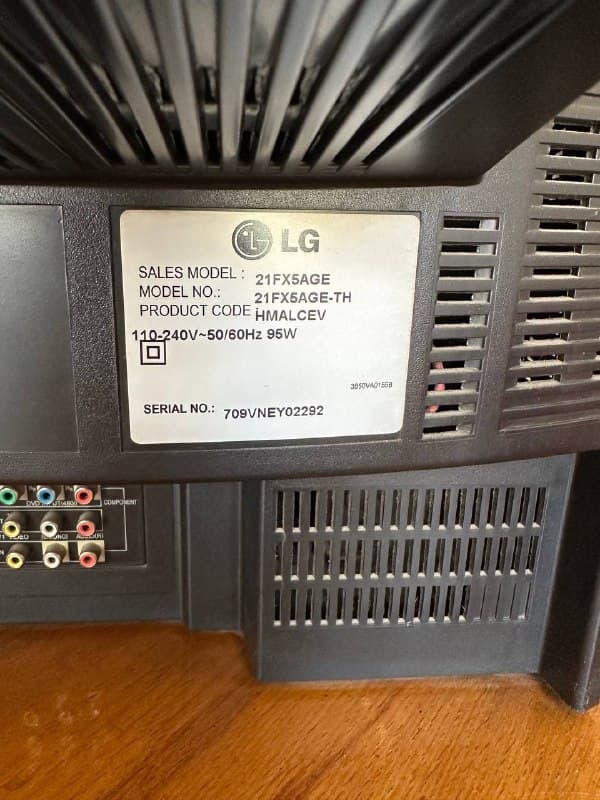 телевизор LG в хорошем состоянии 5