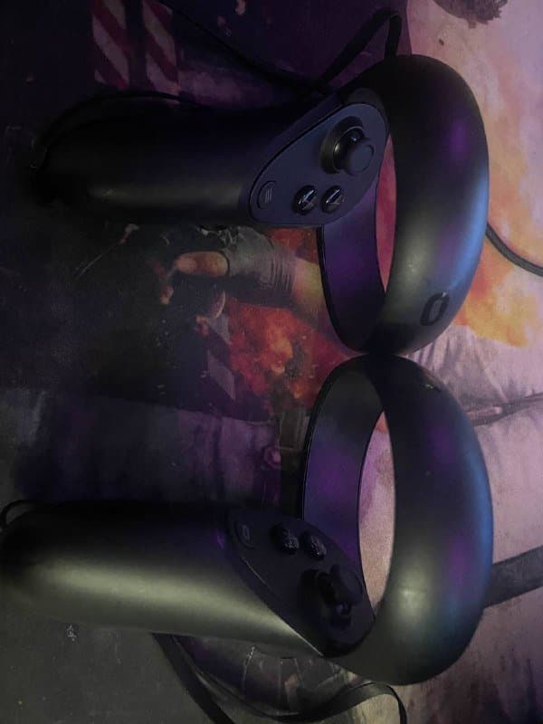 iPhone 8 Plus, Oculus Rift S VR 5