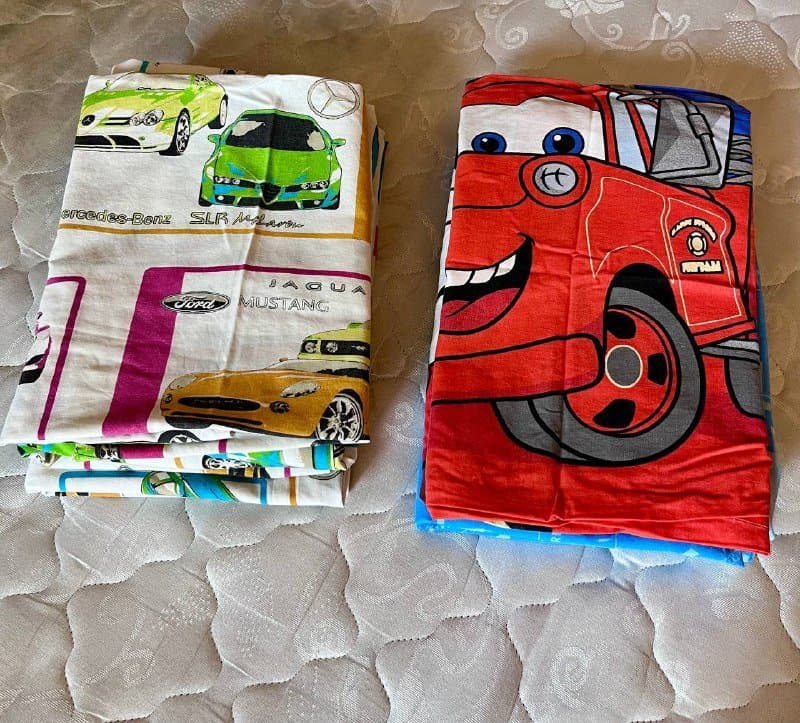 Одеяло теплое синтетическое, подушка, комплекты постельного белья 4