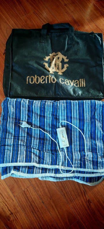 Электроматрас, сушилка, сумка на колесах, полка для бутылок, парик