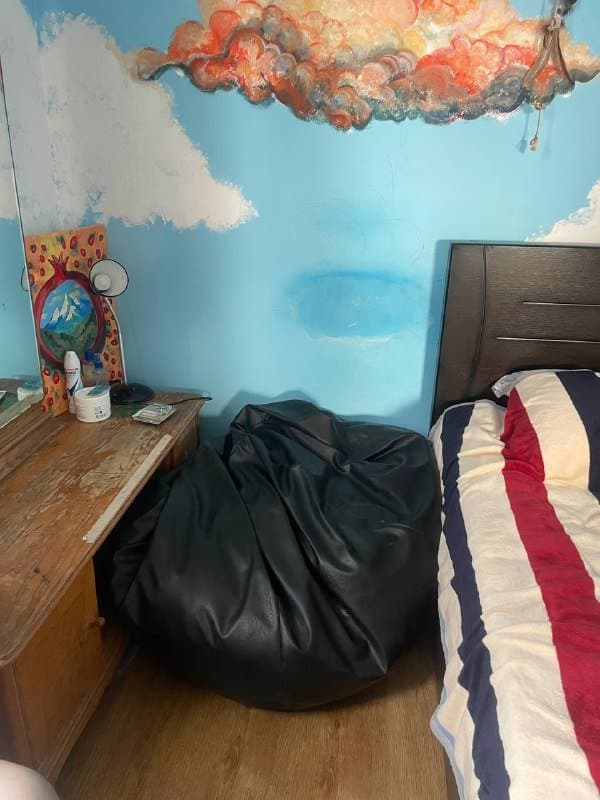 черный кожаный пуф кресло-мешок