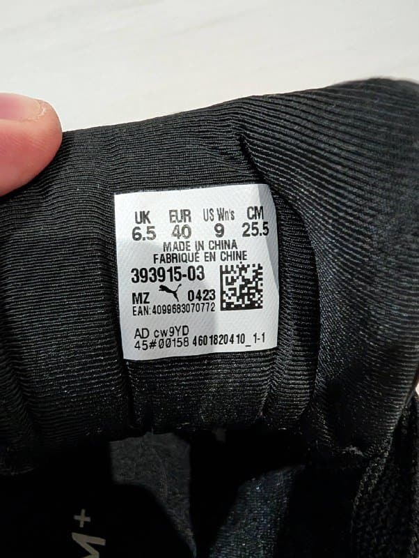 Женские кроссовки 40 размер 6