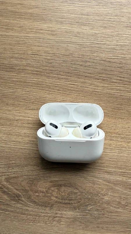 Наушники AirPods Pro 1-поколения, кабели, амбушюры