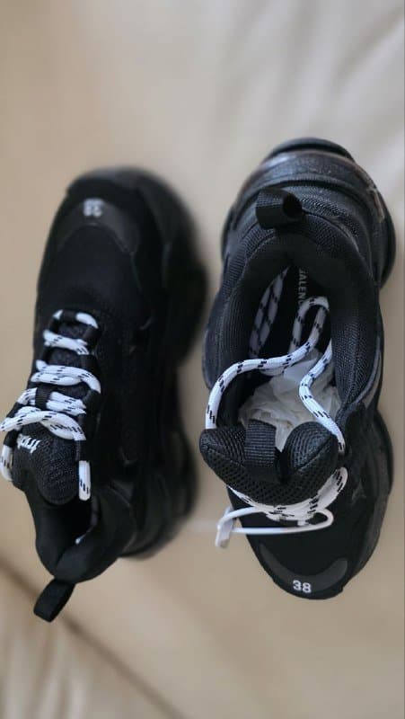 Balenciaga кроссовки 38 размер