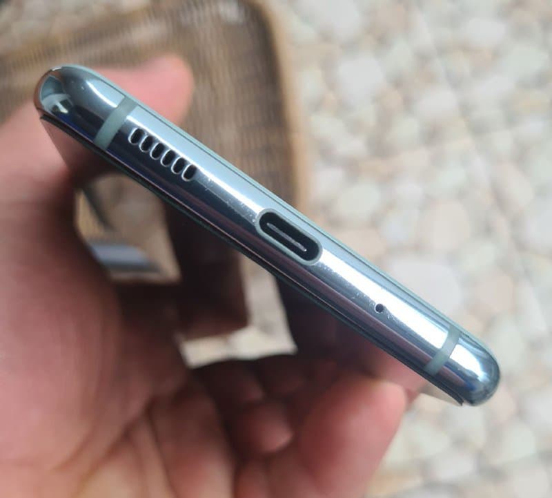 Samsung Galaxy S20 FE телефон 7