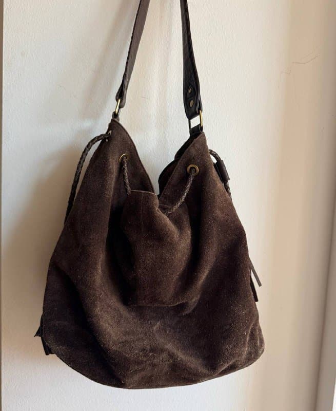 Вместительная сумка из натуральной замши 5