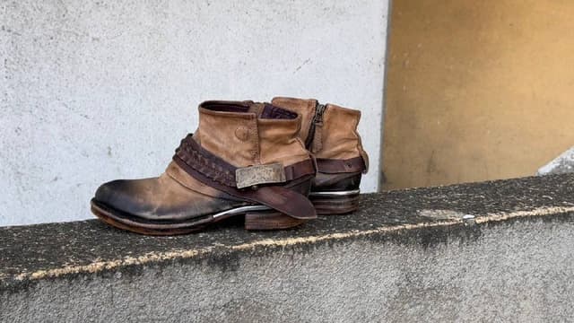 Ботинки, юбка, кроссовки, тренч, куртка, ботинки на каблуке