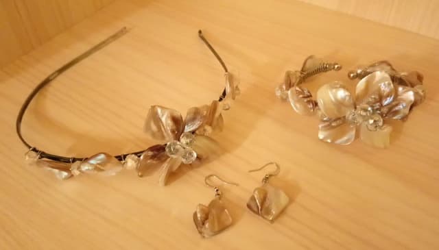 Комплект из камней ободок браслет серьги