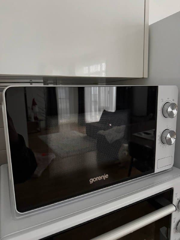 Холодильник Graetz, микроволновая печь Gorenje, мини-духовка Innova 2