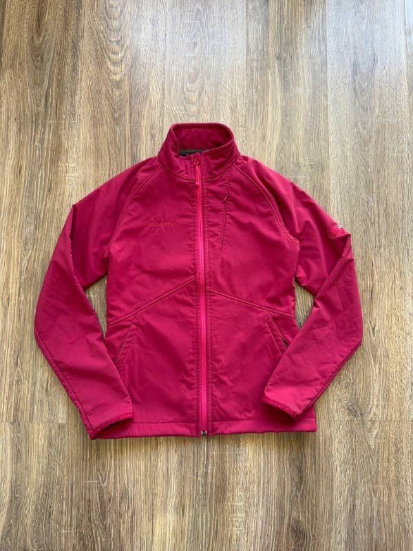 Софтшелл Mammut, Софтшелл Nike ACG, Флиска Haglofs, Лонгслив Monster Garage, Ветровка Nike, Поло Gant