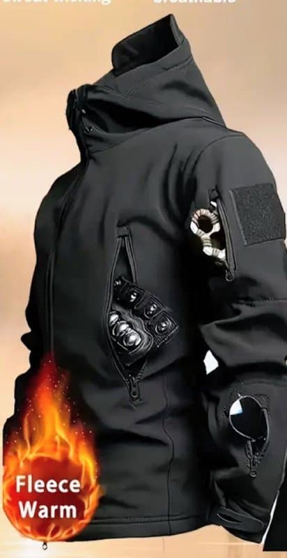 Зимняя спортивная мягкая куртка размер М