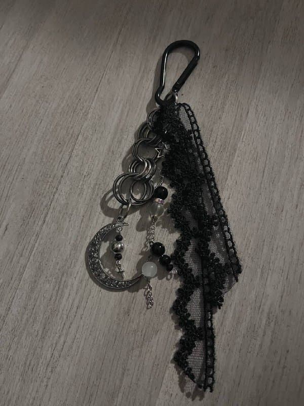 Украшения обвес с кружевом и кольцами