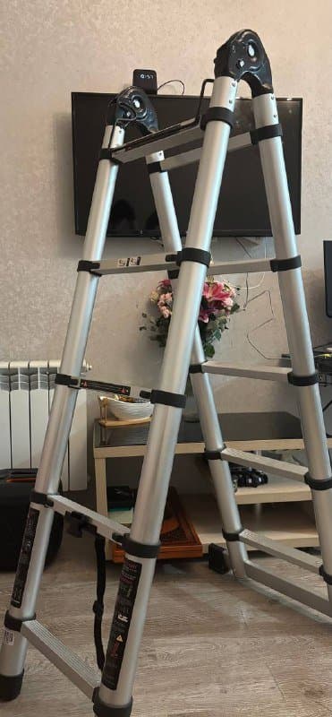 Телескопическая лестница-стремянка 3,2 метра