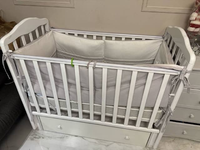 Детская кроватка