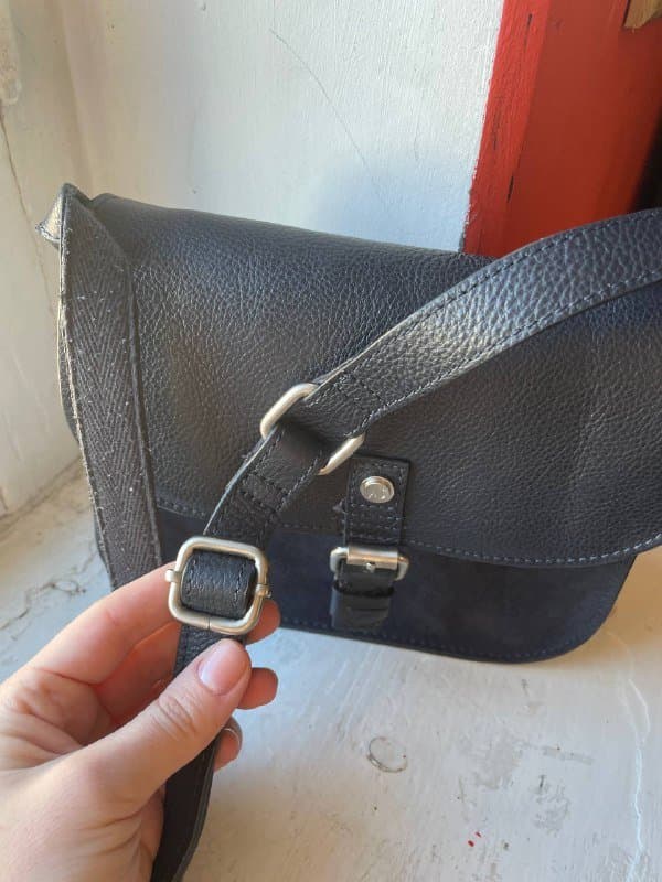 Сумка из натуральной кожи темно-синяя