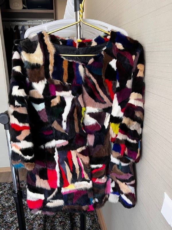 Женская натуральная шуба из разного вида меха 1