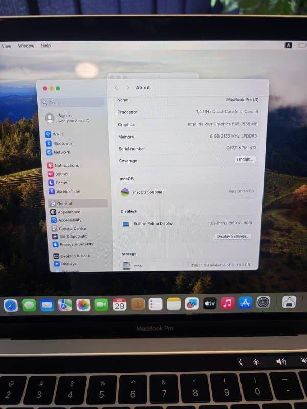 Macbook Pro 2019 i5 8/256 GB 2