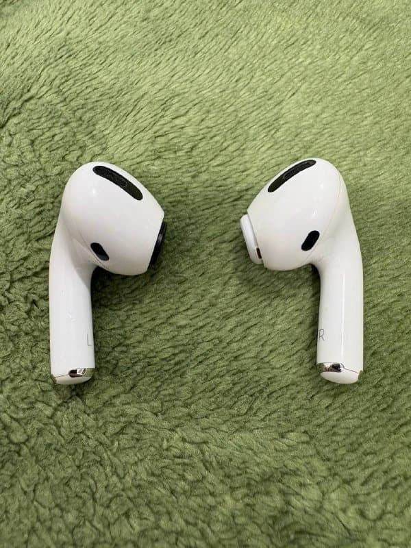 Кейс и наушники AirPods Pro 1 gen комплект 3