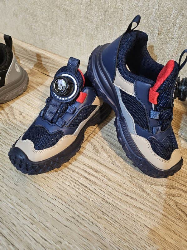 Детские кроссовки 33 EU