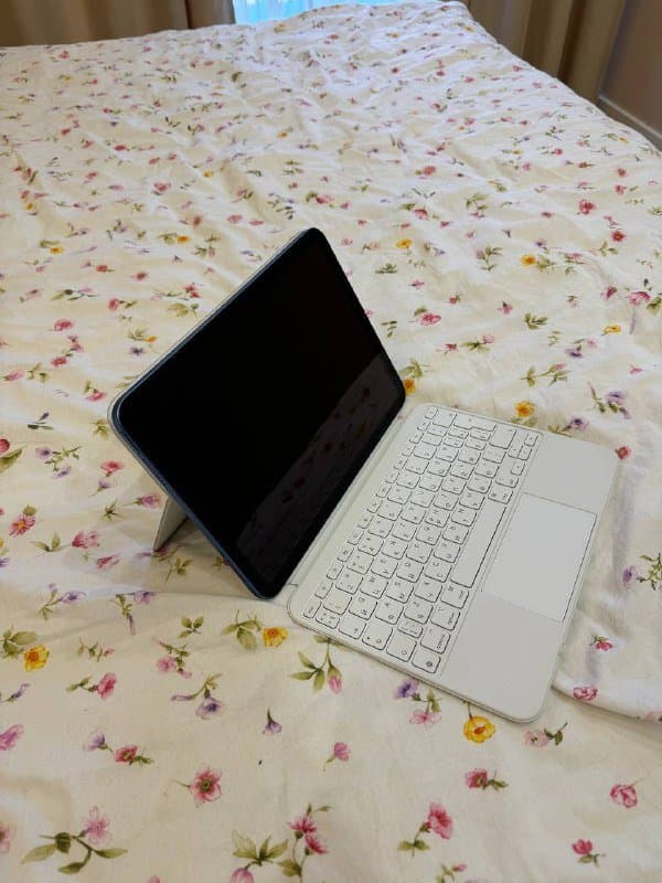 iPad 10th 64 ГБ, клавиатура 2