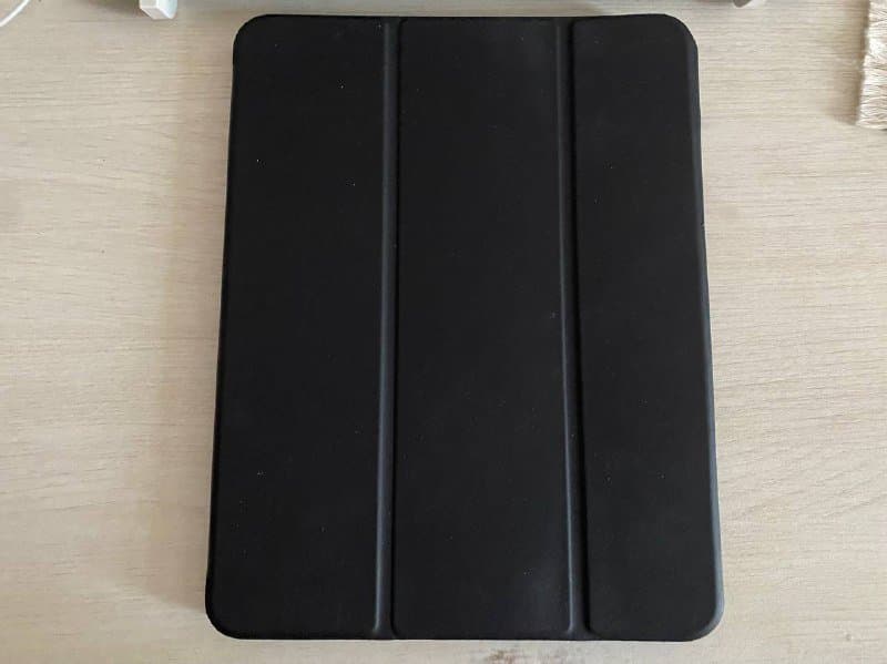 Беспроводная клавиатура и чехол для iPad 2