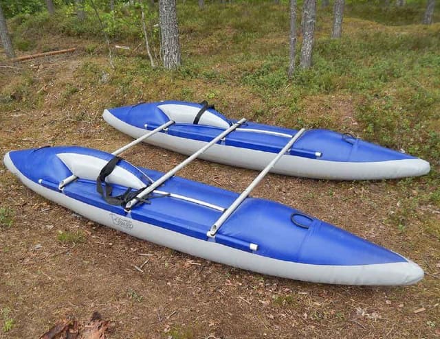 Двухместный бурноводный катамаран Каскад