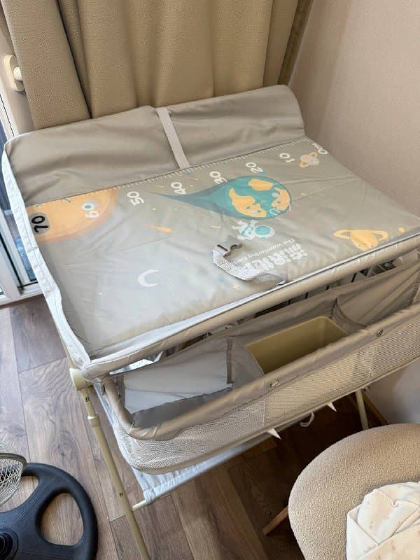 Эргорюкзак, подушка для кормления, складной стол для пеленания