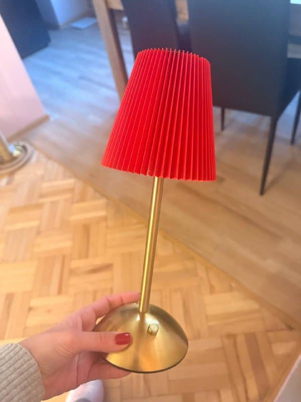 Гладильная доска, настольная лампа 3