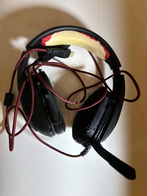 Чехлы на iPhone 14 Pro Max, вентилятор для ноутбука, мини штатив, наушники 4