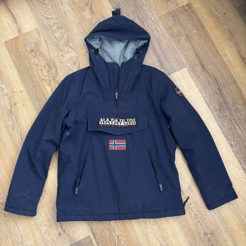 винтажное поло fred perry, лонгслив obey, кепка puma, ветровка oakley, штаны oakley, поло свитер burberry, nike tech fleece, анорак napapijri, свитшот c.p. company, сумка мессенджер sprayground 6