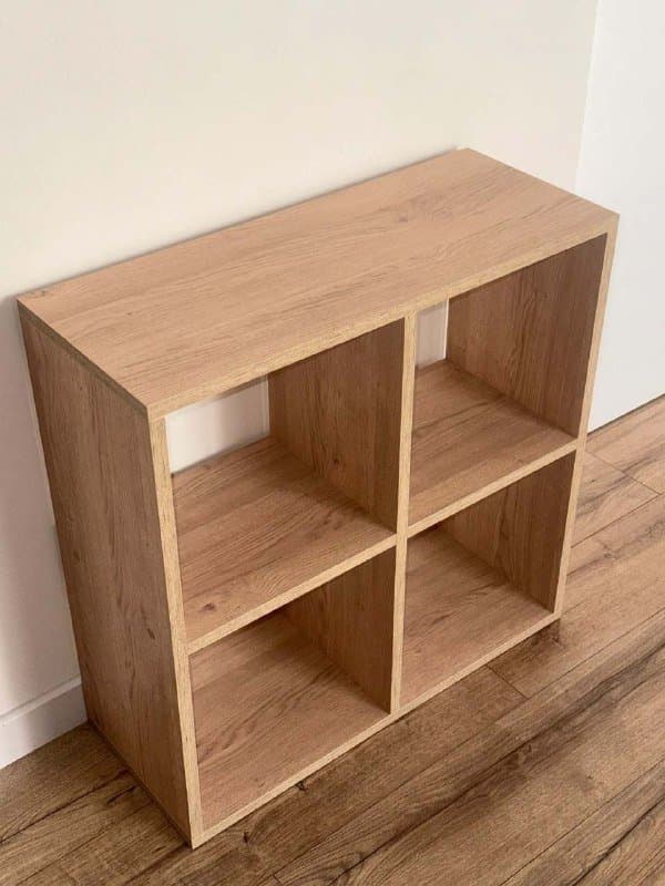 Новый деревянный стеллаж полка